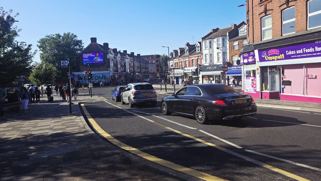 School Run Service Minicabs in Harrow, an alternative to Harrow Taxi