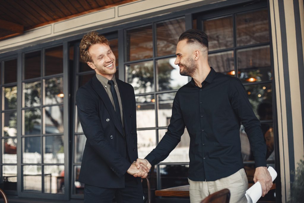 Meet and Greet Service - Wood Green Minicabs, an alternative to Wood Green Taxis
