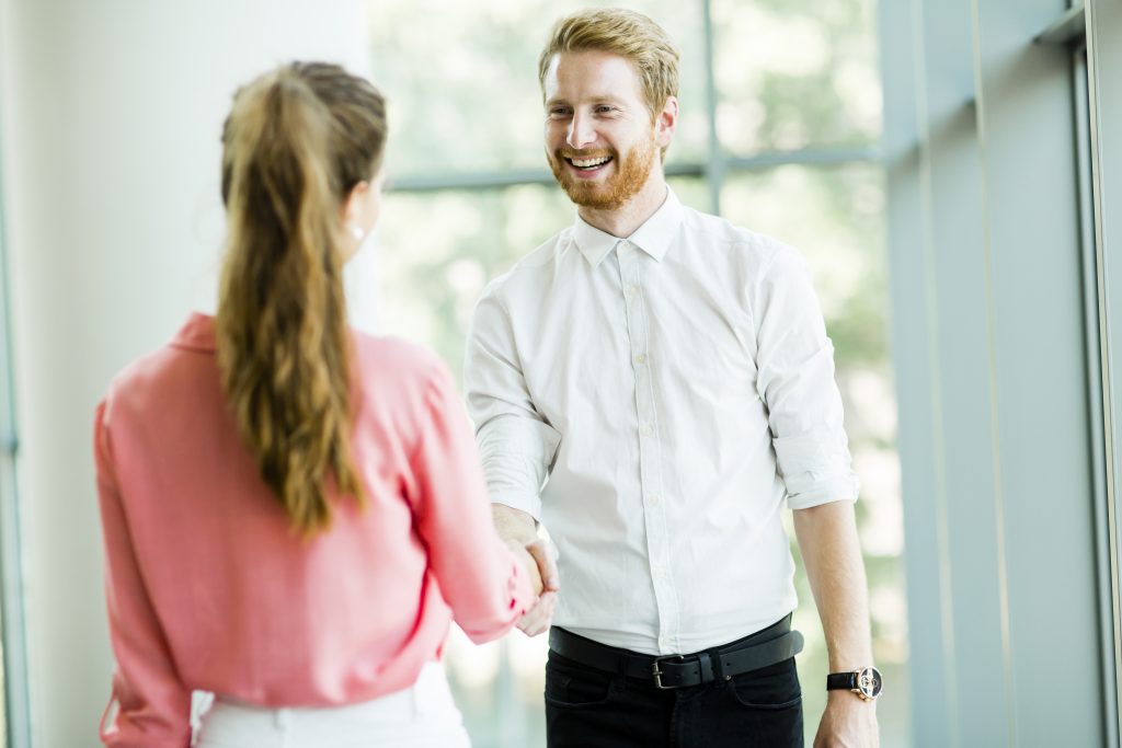 Meet and Greet service in Chiswick- Chiswick minicabs