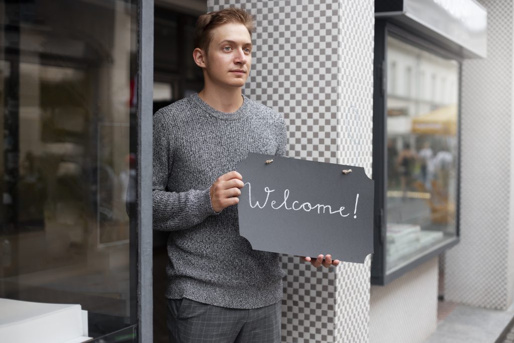 meet and greet service -Ealing minicabs, an alternative to Ealing Taxi