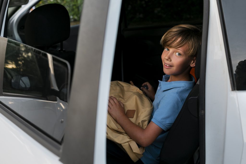 School Run Service -Finchley Minicabs, an alternative to Finchley Taxis